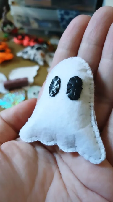 Magnet Fantôme blanc